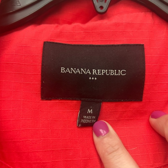 Women’s Banana Republic Red Zip Up Hooded Jacket - Size M - Picture 6 of 15